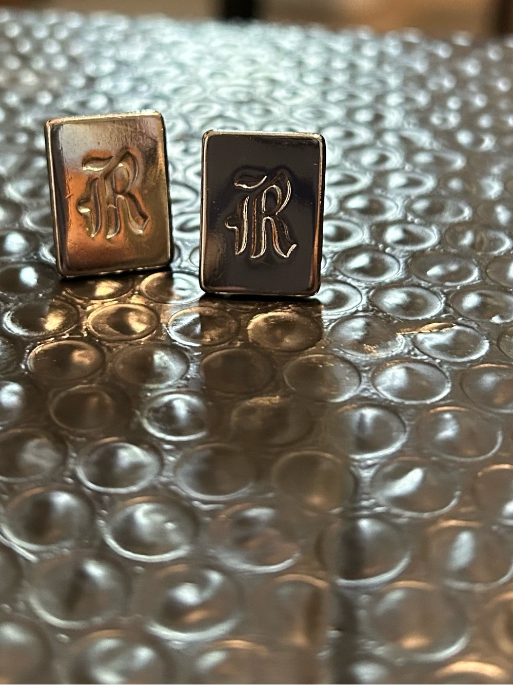 Monogram 'R' Silver Rectangular Cufflinks - Picture 4 of 4